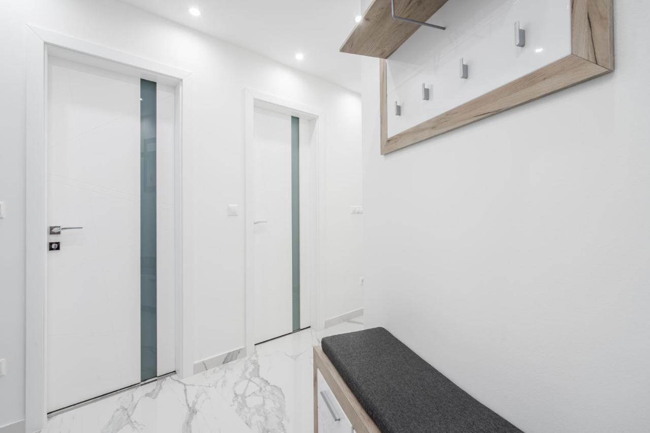 Kiraly 44 Luxury Apartment With Free Parking Budapest Eksteriør billede