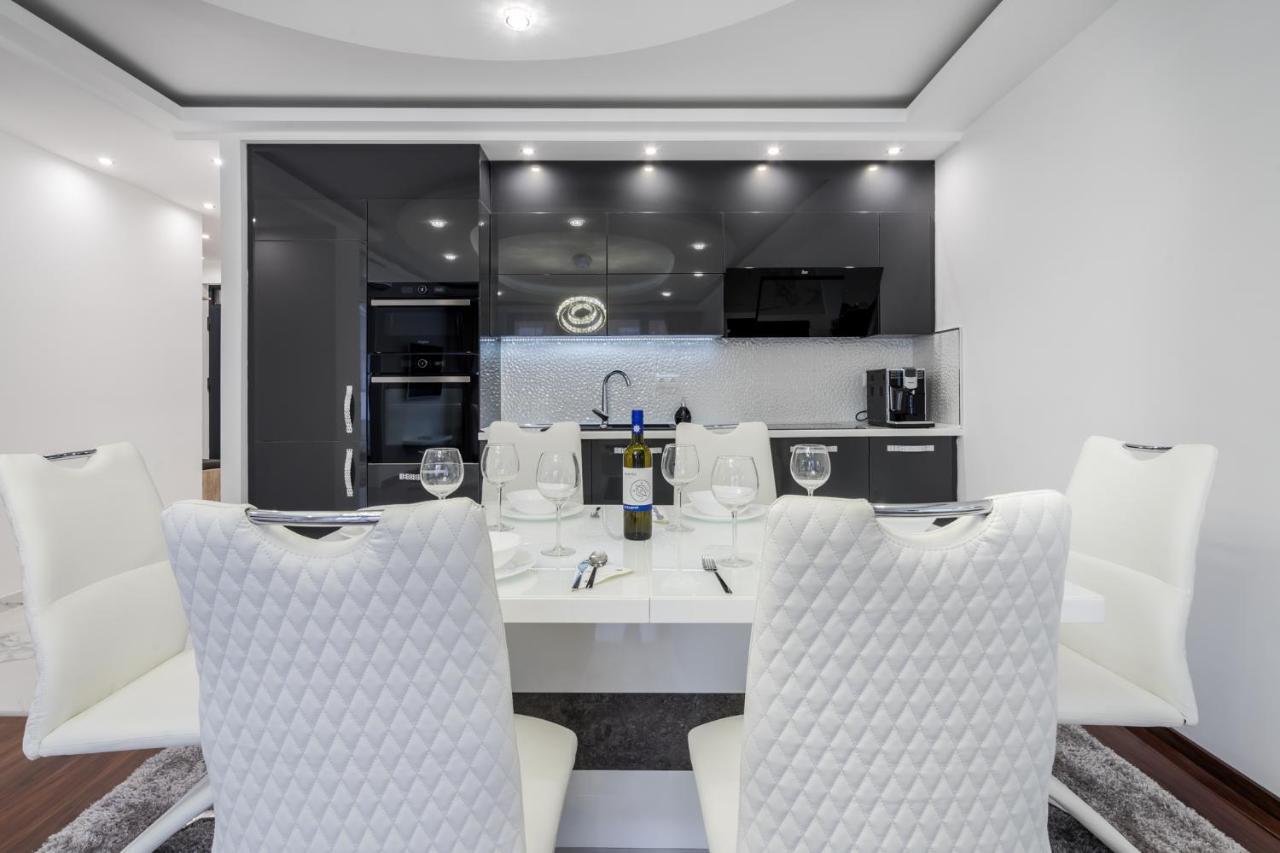 Kiraly 44 Luxury Apartment With Free Parking Budapest Eksteriør billede